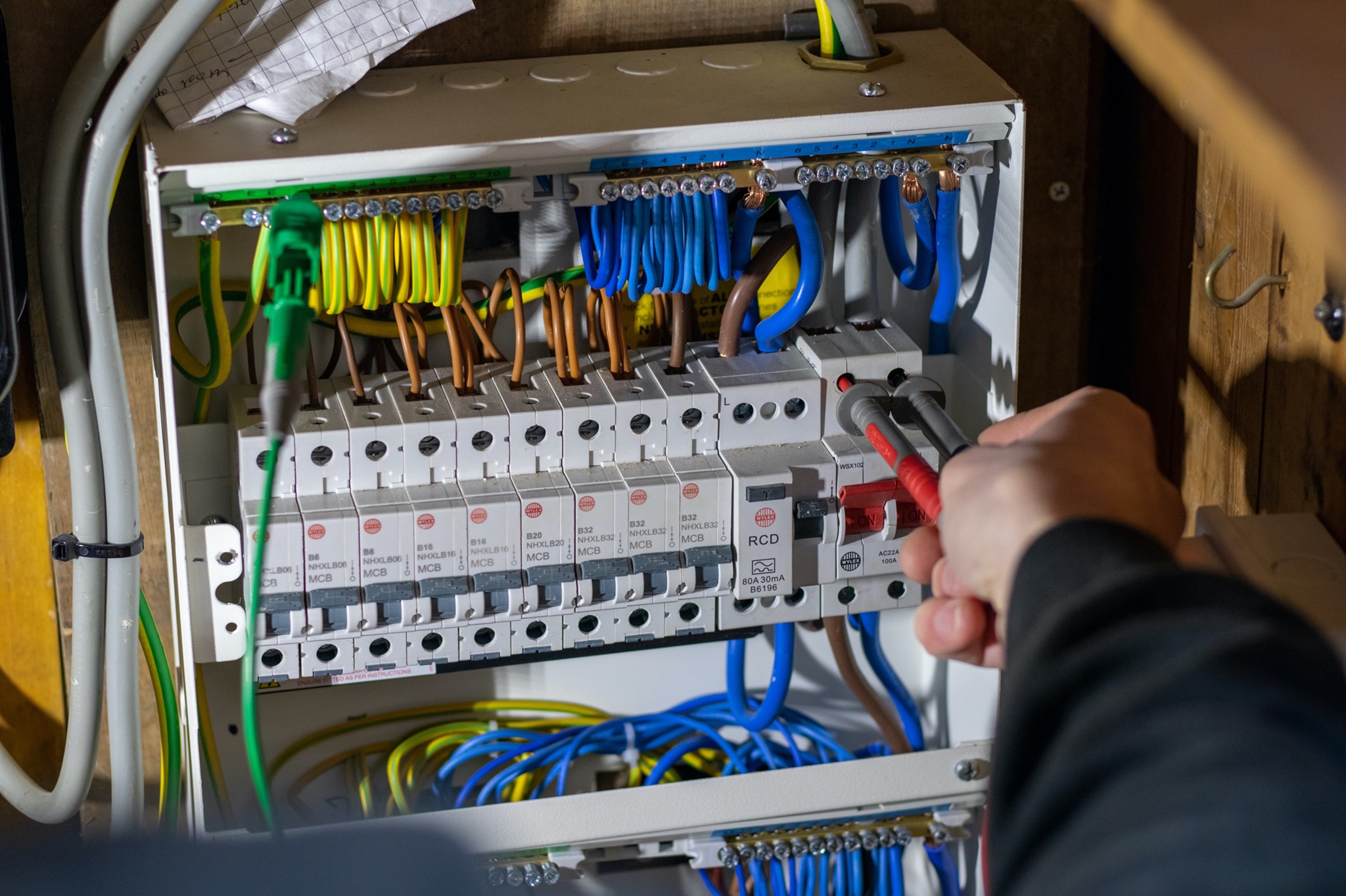 Testing a newly installed consumer unit on a domestic rewire